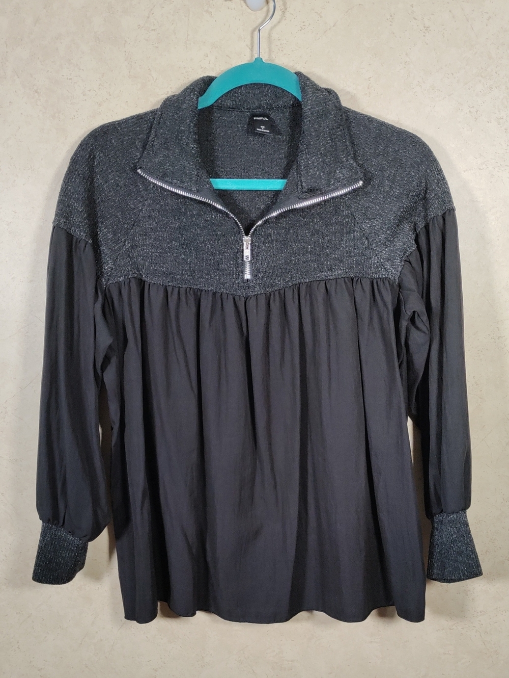 J146 Friful  Charcoal Mixed Media Half Zip Peasant Pullover S